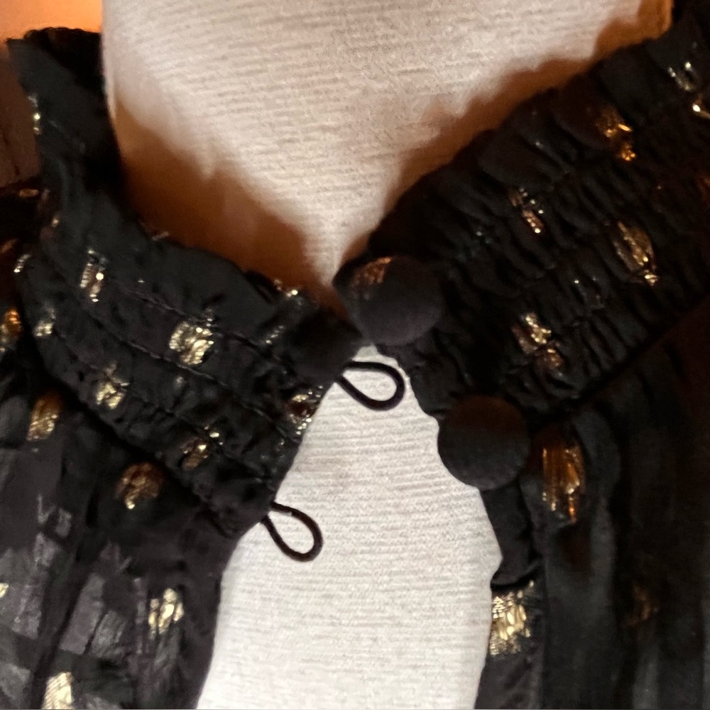 Evereve Sheer Black With Gold Dots Long Sleeve Mockneck Blouse with Cami Size M - Picture 8 of 11